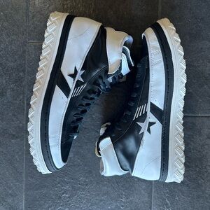 Converse Pro Leather Sneakers